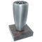 Grabvase 1705 aus Aluminium auf Granitsockel Aurindi
